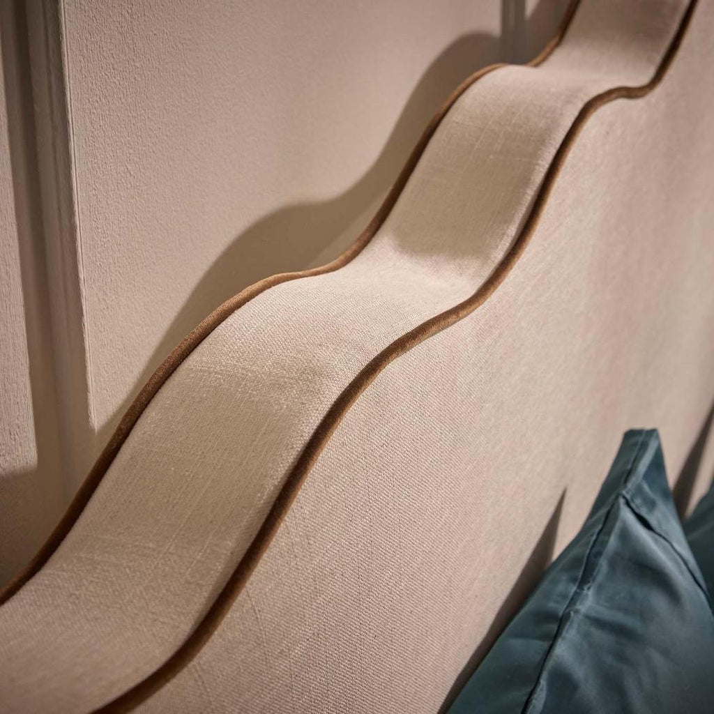 Amara Bedhead King Ivory with Chocolate Piping